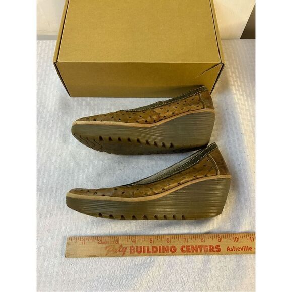 Fly London size 37 wedges brown 7-8 shoes (scuffs) 2.5" heels - Picture 5 of 8